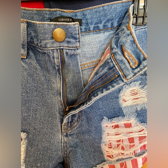 Forever 21 USA Flag Pocket Denim Distressed Shorts - Picture 7 of 10